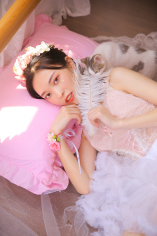 大龟慢慢挺进女友闺蜜的体内视频